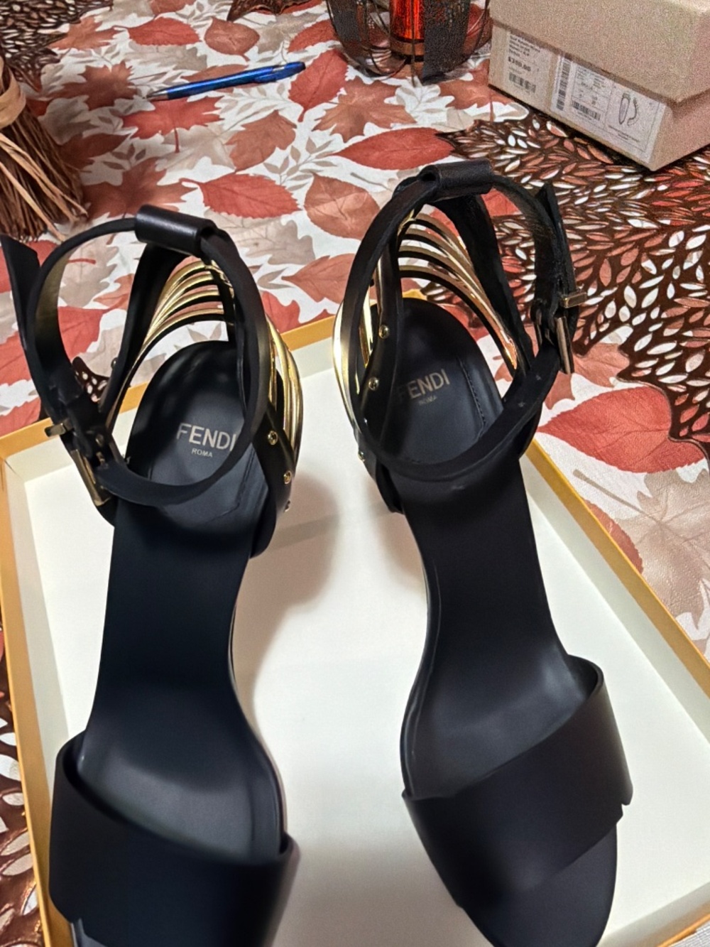 Fendi - Picture 4 of 7
